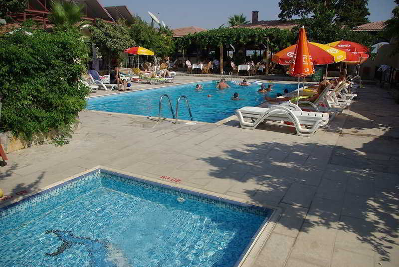 Leda Beach Hotel Side Eksteriør billede