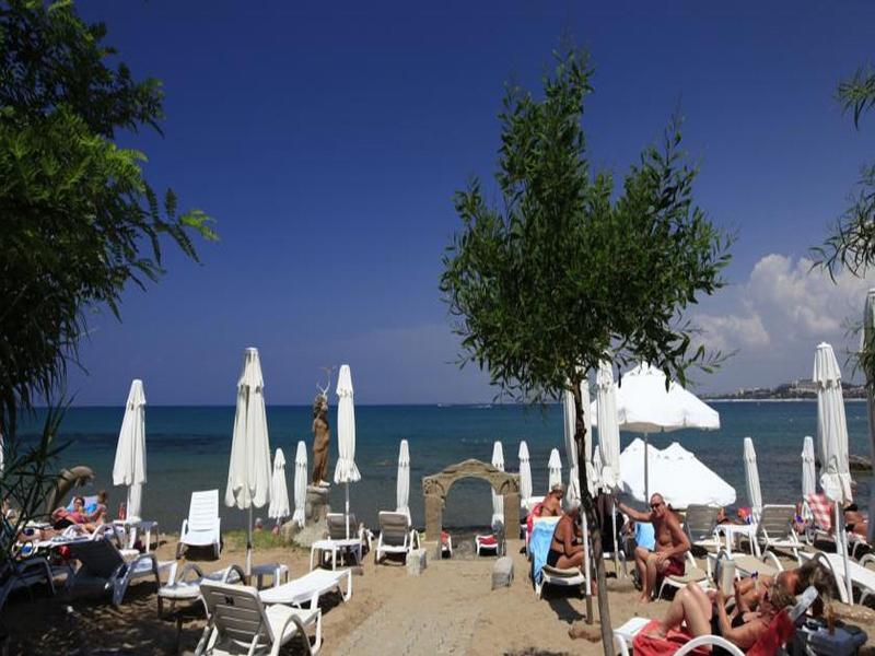 Leda Beach Hotel Side Eksteriør billede